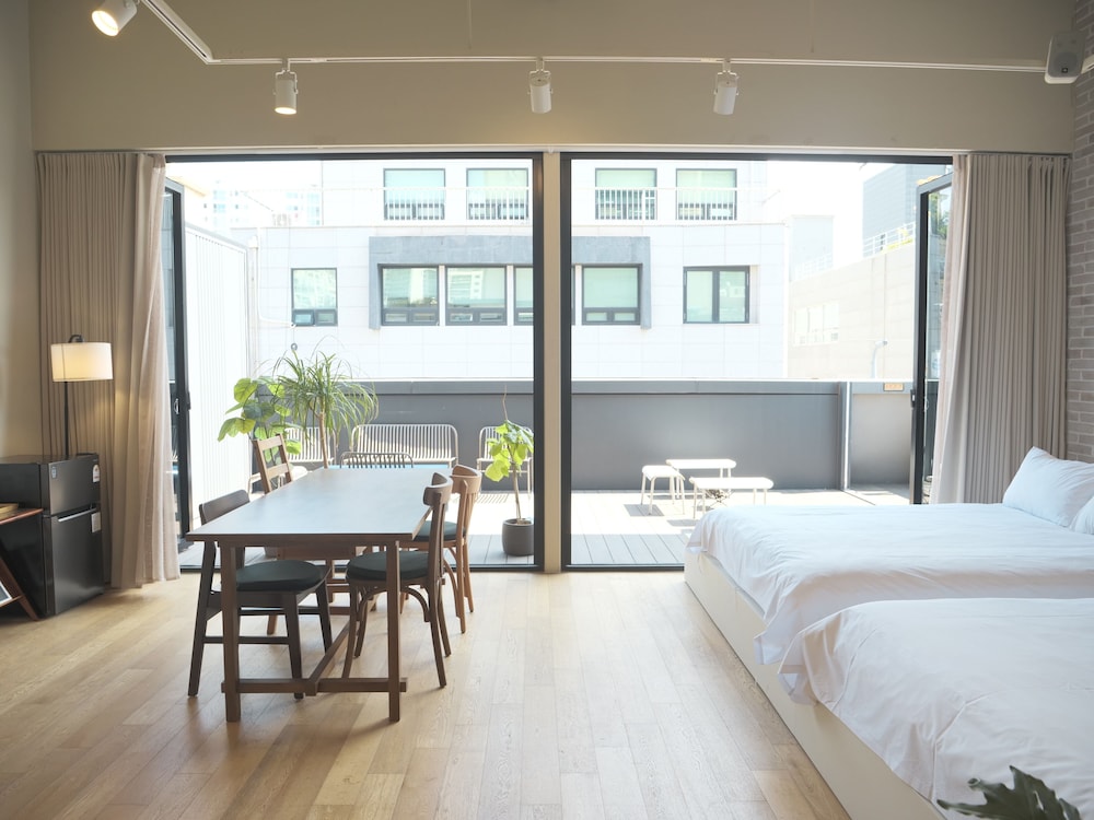 Upflo Hostel 33/60