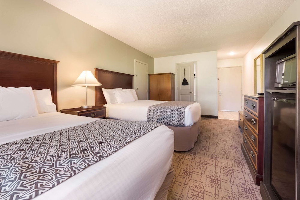 Surestay Hotel By Best Western Thomson 14/41