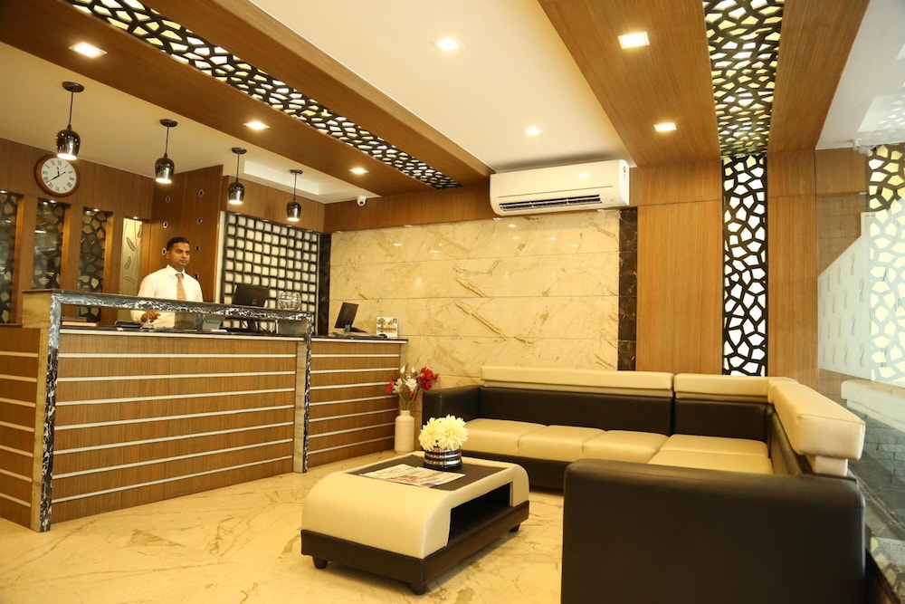 Hotel Santhi Bhavan 8/26