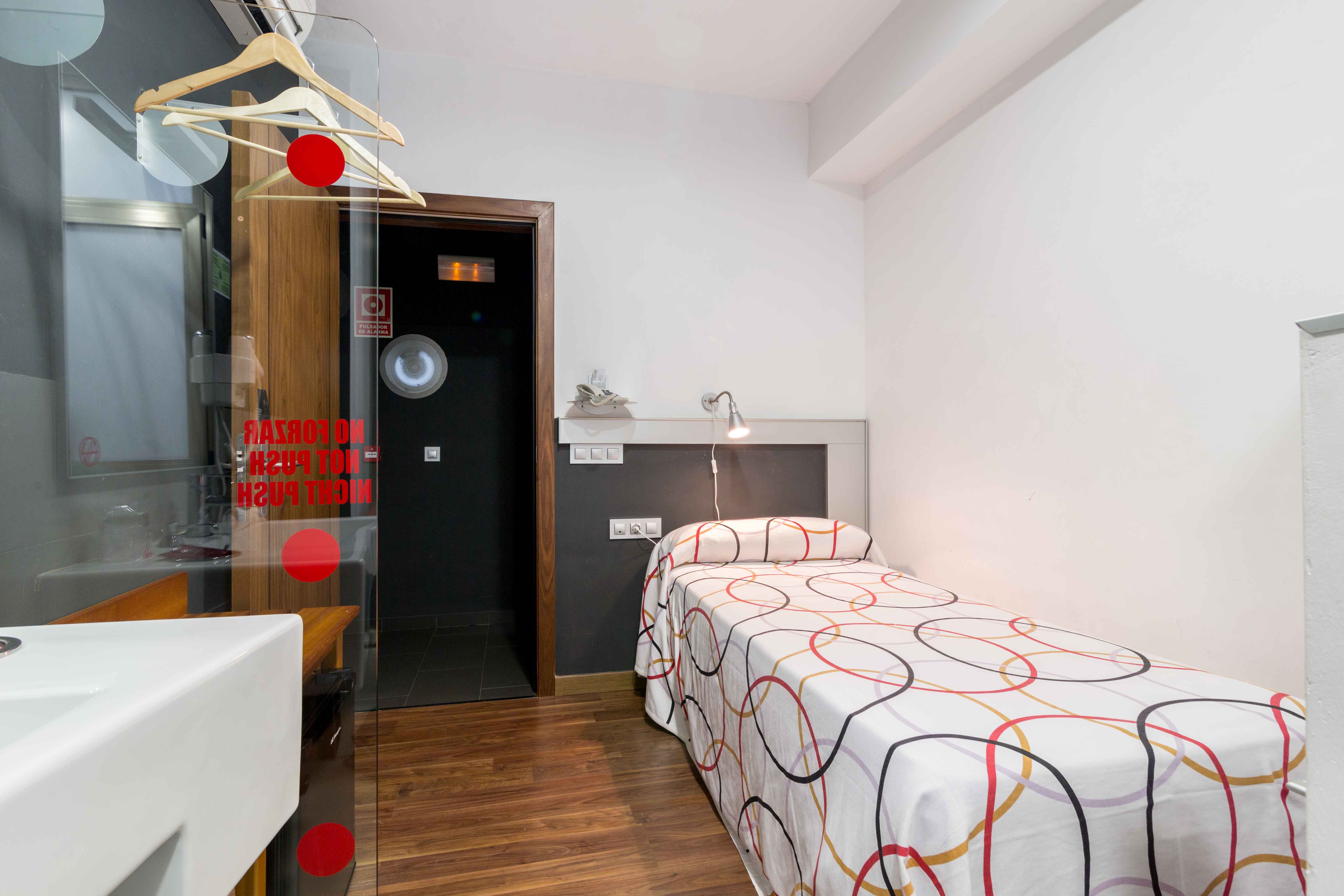 Single Room, Residencial La Colombina 2/2