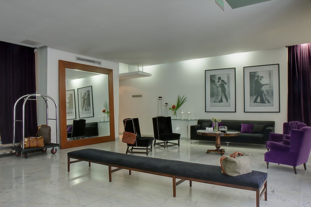 Broadway Hotel And Suites 22/50