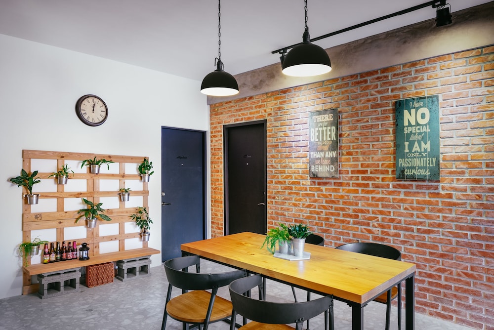 Mutter Apartment 43/50