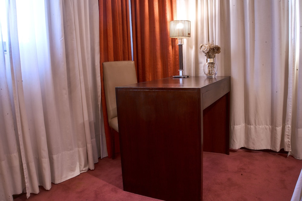 Hotel Catalinas Tucuman 4/50