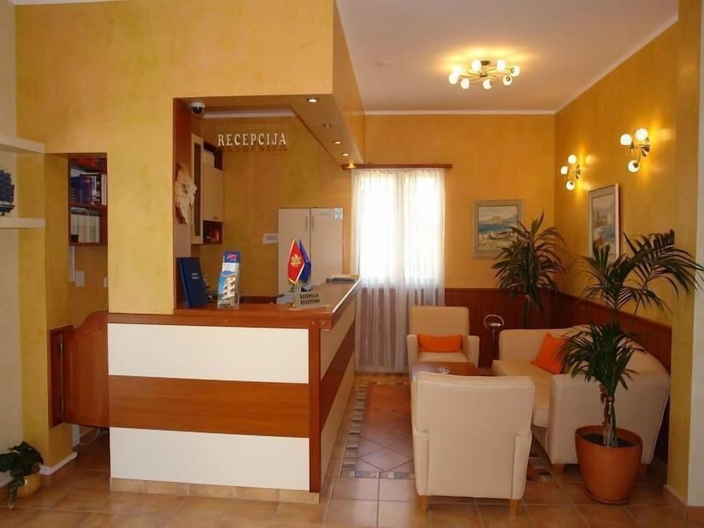 Garni Hotel Fineso 6/50