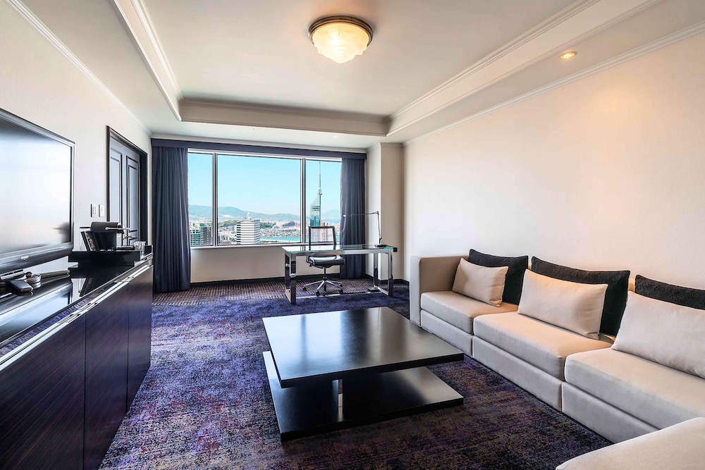 Hilton Fukuoka Sea Hawk 47/84