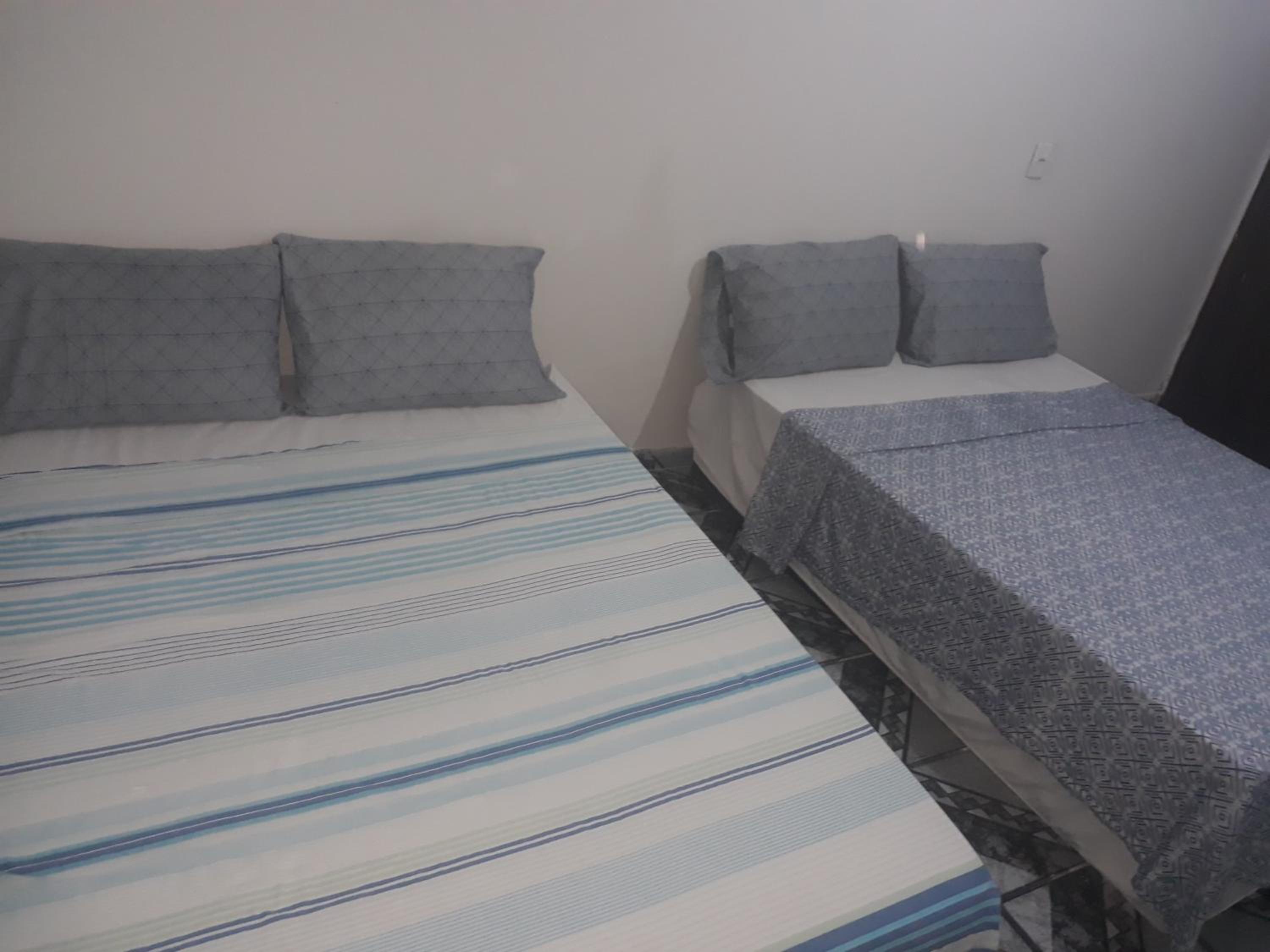 HOTEL LATINOS 2 25/50