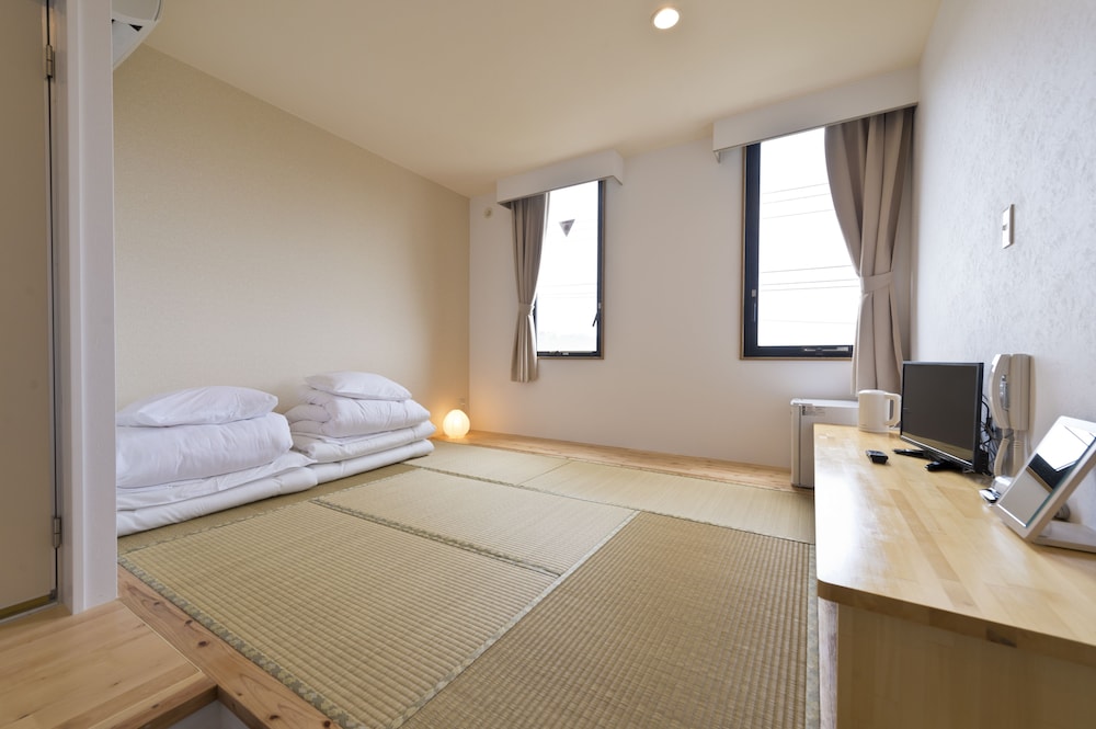 Low Cost Resort Manza Beach 24/55