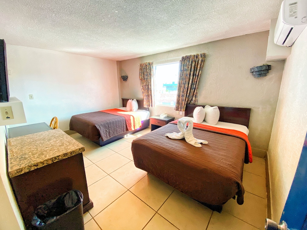 Paris Hotel 17/38