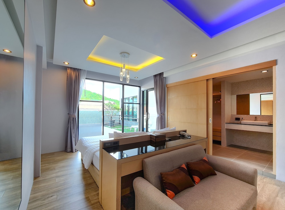 ONE LOFT HOTEL 38/50