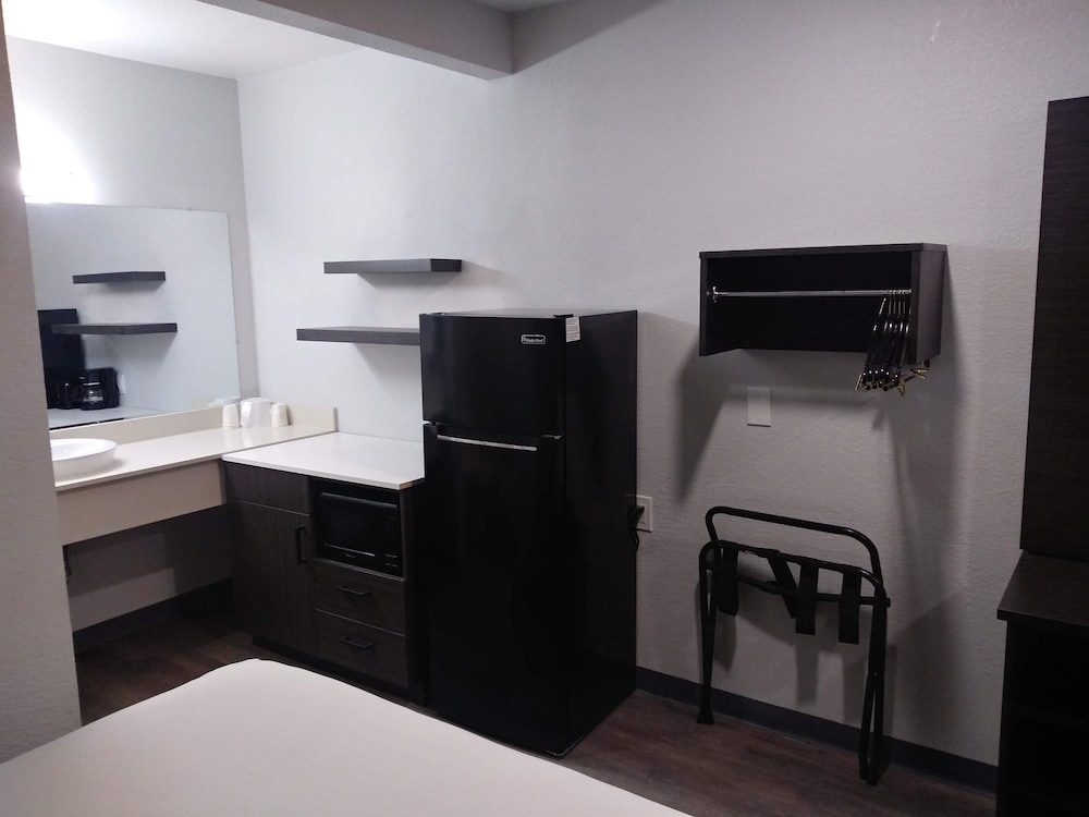 Studio6 West Sacramento, CA 27/32