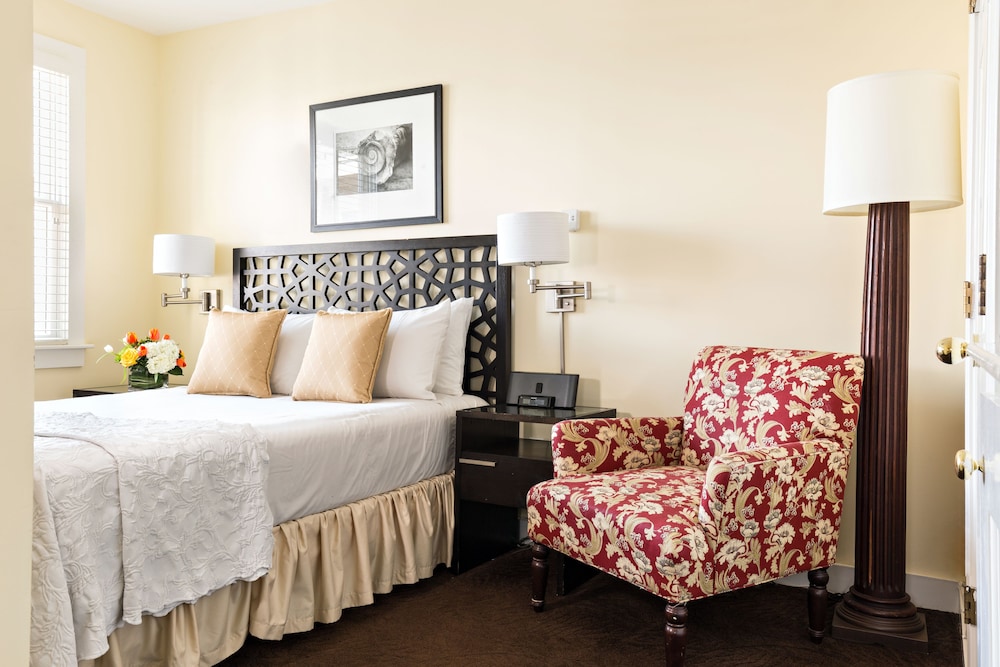 Brass Key Guesthouse - Adults Only 38/67