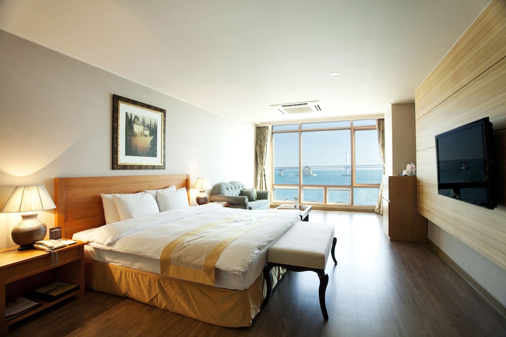 Homers Hotel 16/50