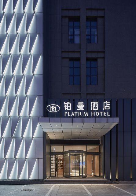 Platium Hotel 3/28