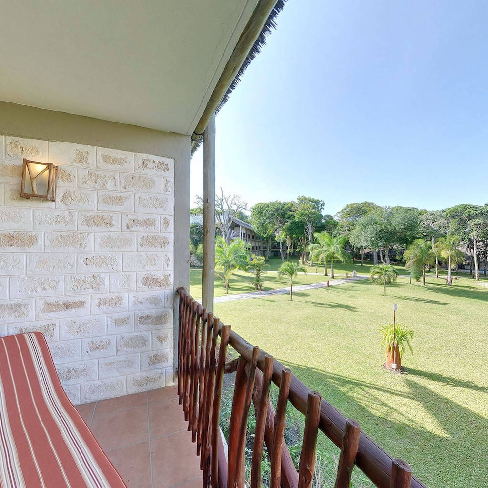 Baobab Beach Resort 34/72