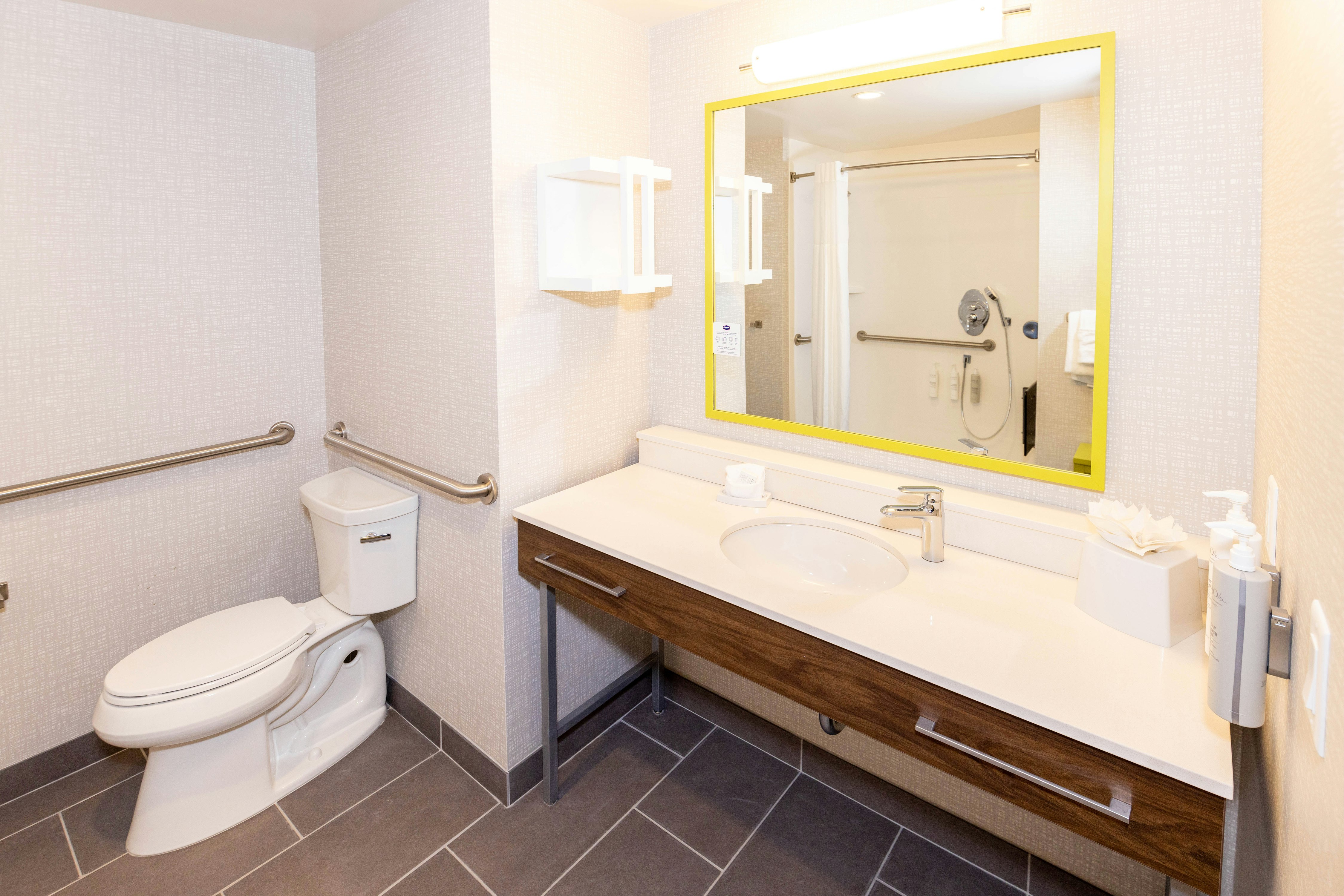 Hampton Inn Selma Ca 55/58