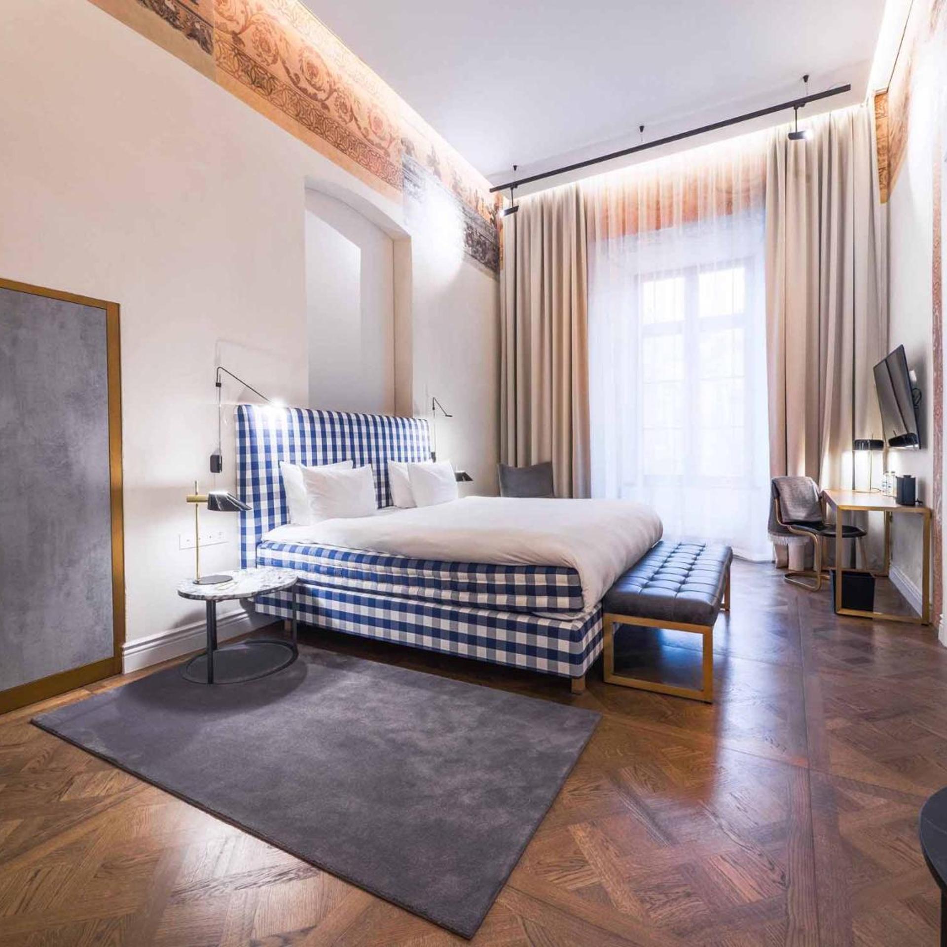 جناح، Hotel Pacai 2/8
