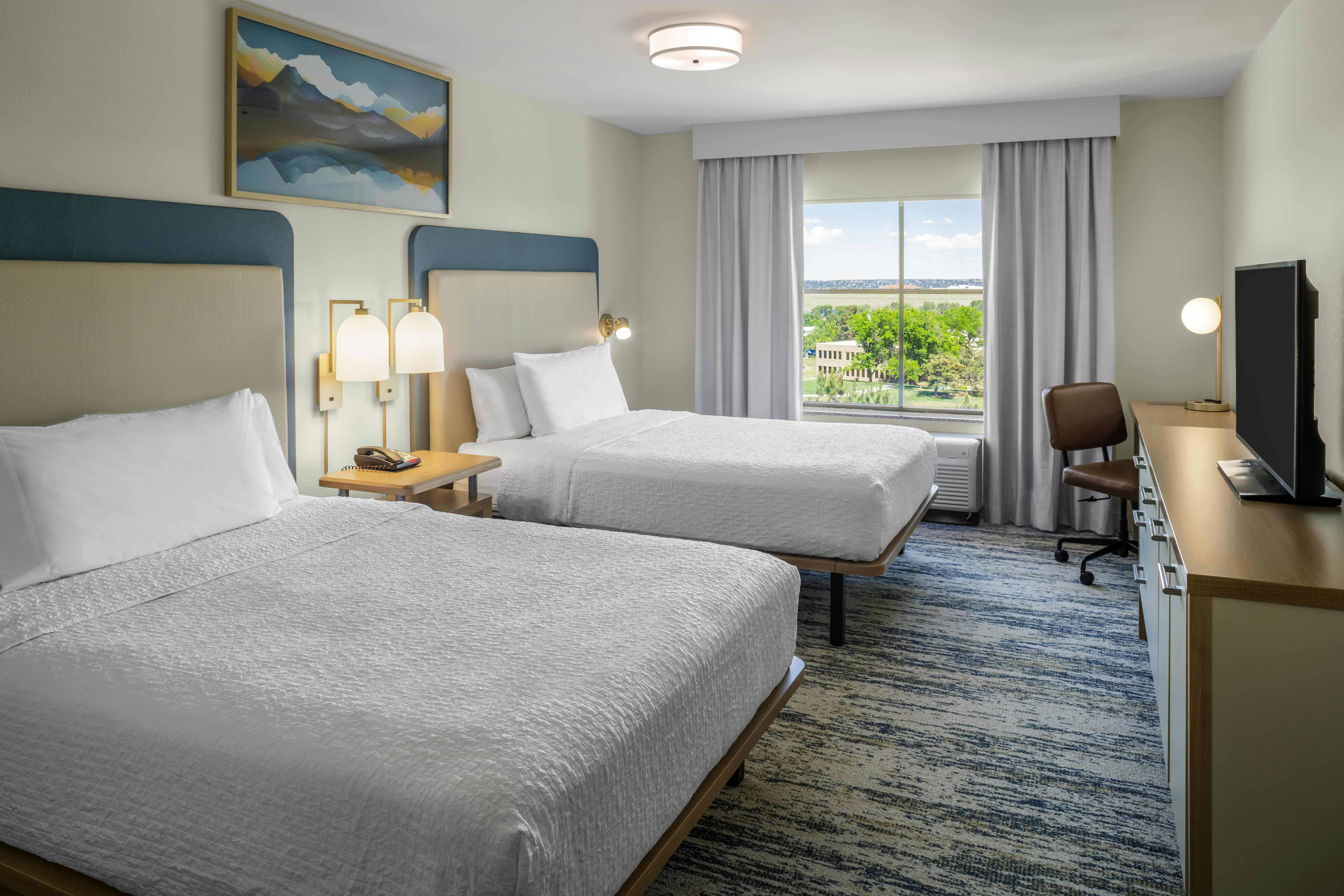 Suite, 1 King and 2 Queen Beds, Accessible