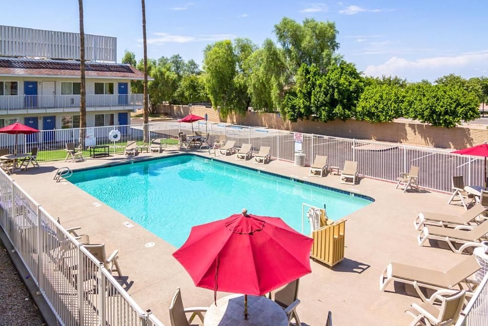 Motel6 Mesa, AZ - North 47/53