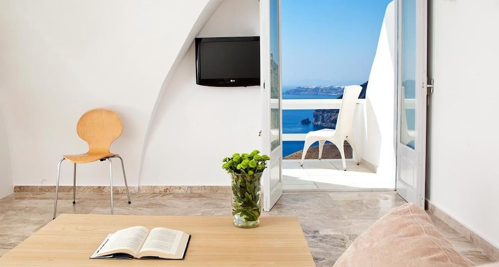 Thireas Hotel 30/69