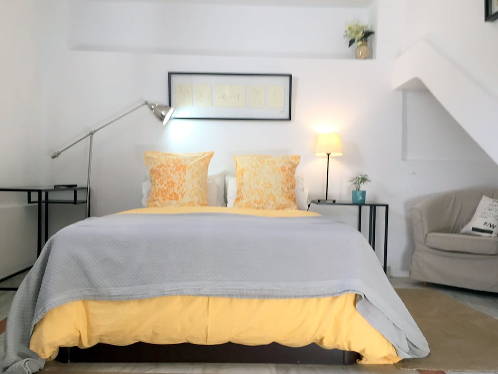 At Home In Malaga Bed And Breakfast 6/55