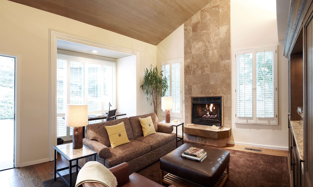 Carmel Valley Ranch 46/76