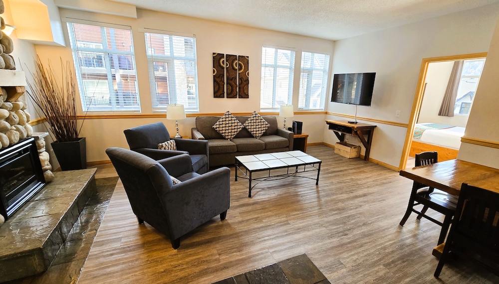 Sunset Resorts Canmore 26/50