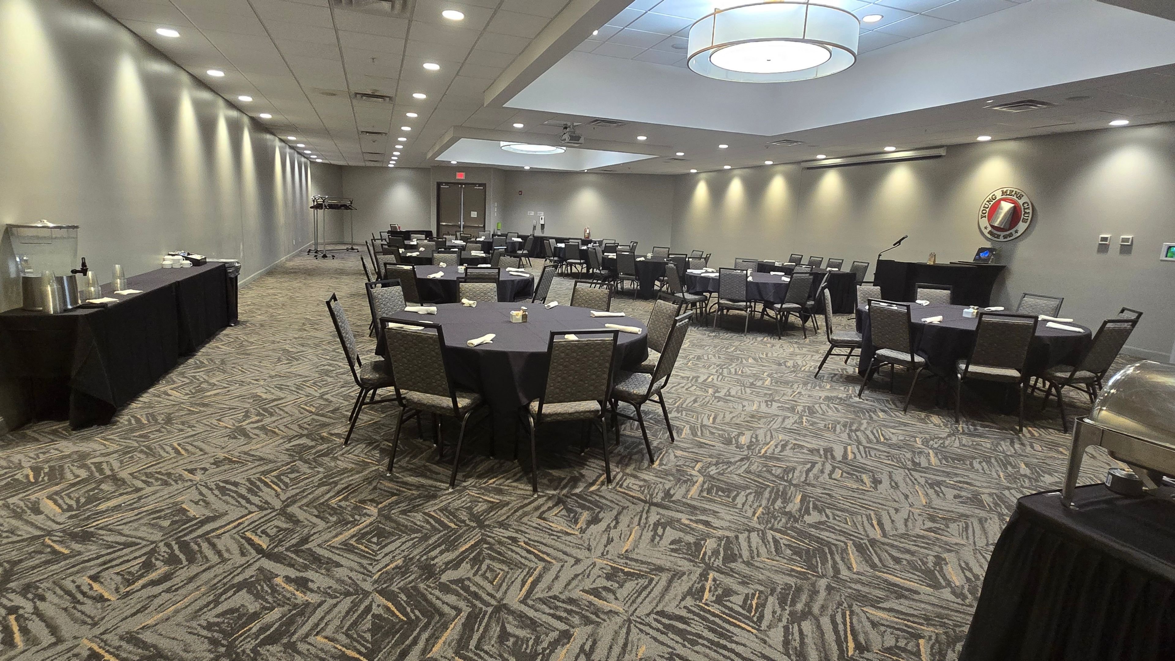 Holiday Inn Bloomington Normal 17/19