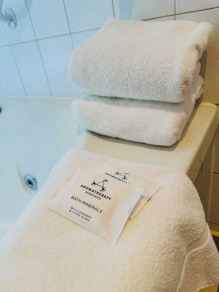 Travelodge by Wyndham Prince Albert 17/29