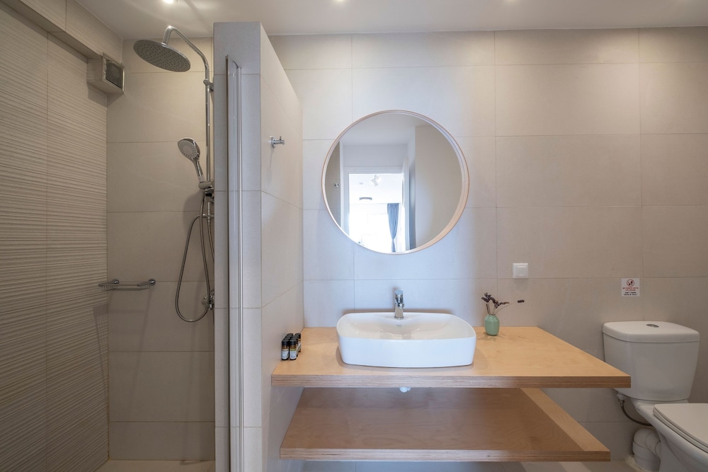 MELI APARTMENTS & VILLAS 48/50