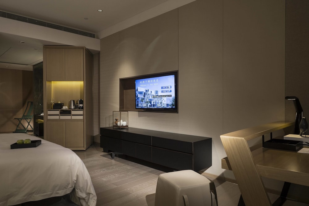 Hui Hotel 16/65