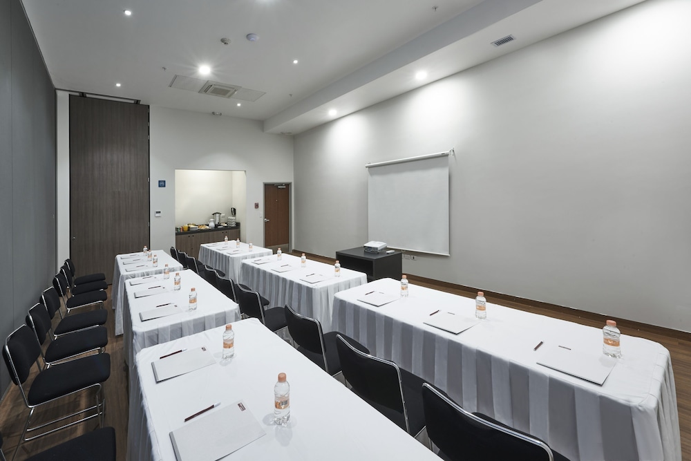 City Express Suites by Marriott Tijuana Rio 38/50