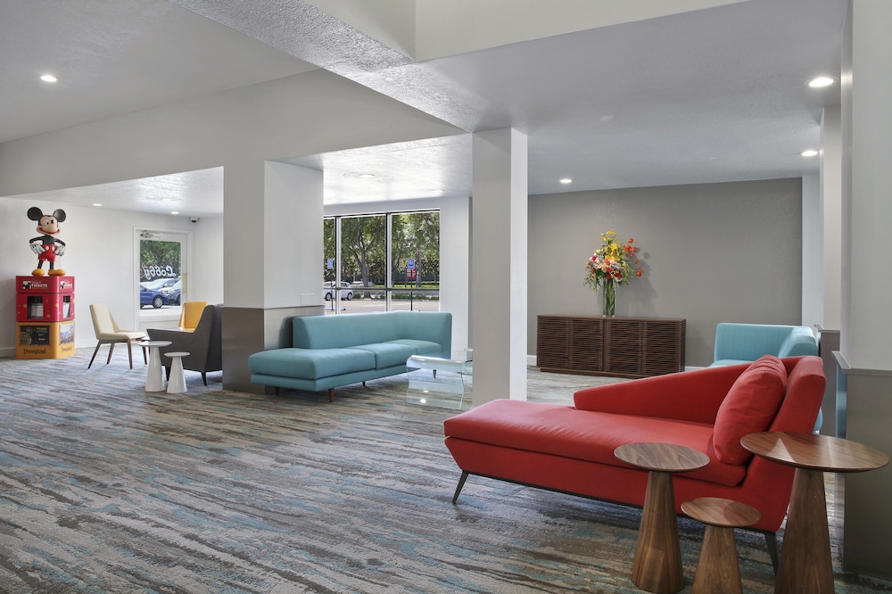 The Anaheim Hotel 45/74