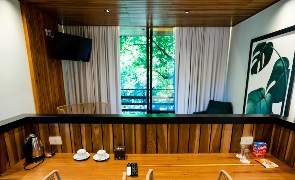 La Reserva Virgin Lodge 53/64