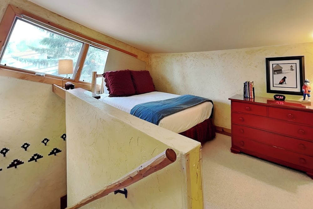 2 Bedrooms, Plus, Loft, Deluxe, King and Queen and Twin Beds