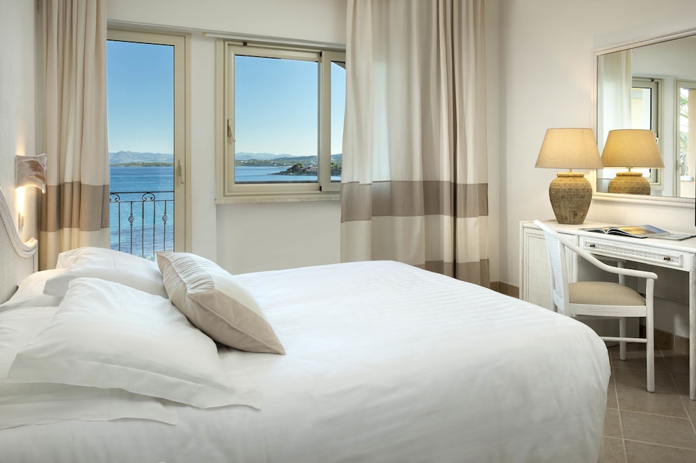 Deluxe, Double Bed, Sea View