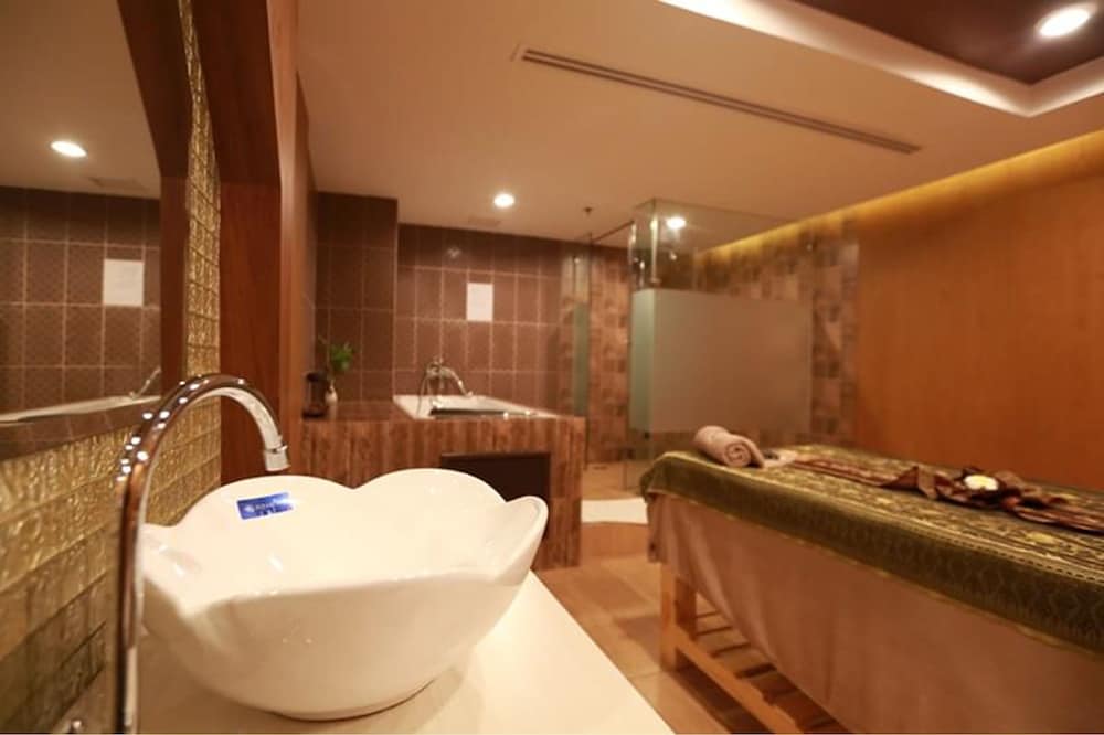 Asia Hotel Bangkok 38/60