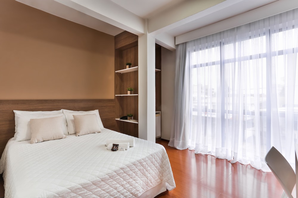 ZALLON HOTEL EXECUTIVE 15/53