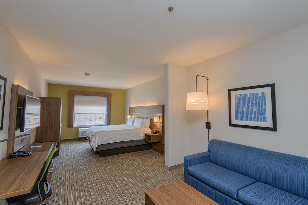 Holiday Inn Express Hotel & Suites Corpus Christi 16/44