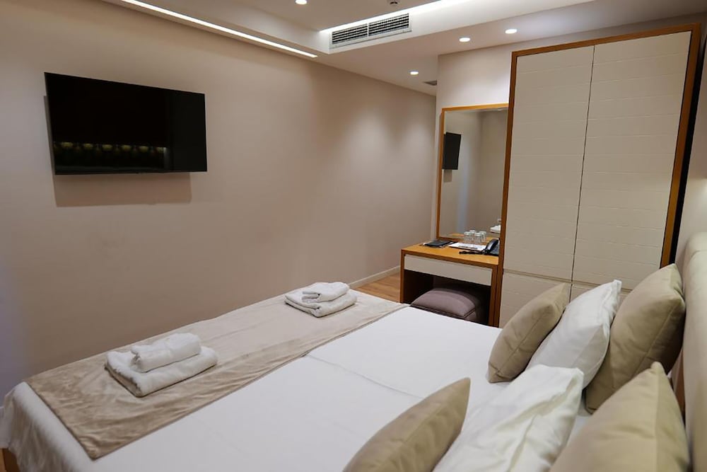 Hotel Queen 14/34