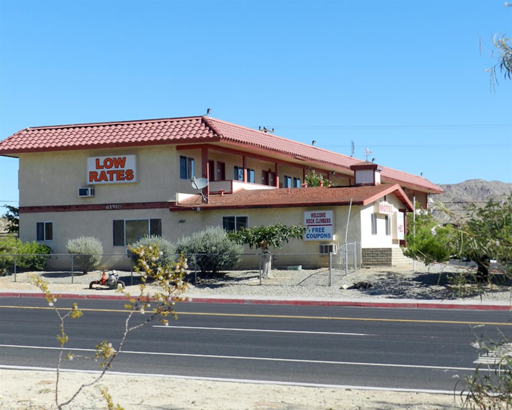 High Desert Motel Joshua Tree National Park 1/40