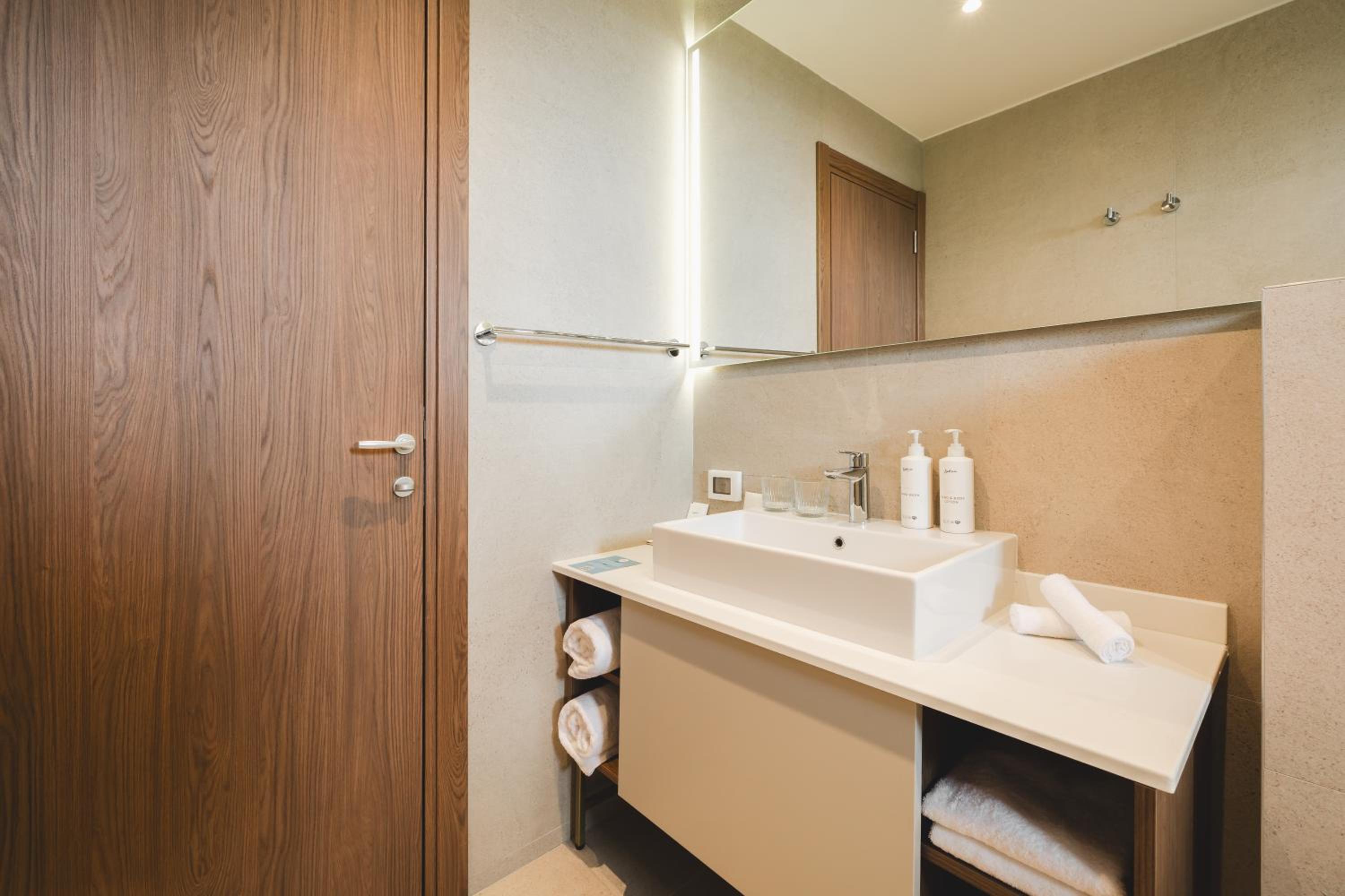 جناح جونيور، Radisson Resort Ruza Vjetrova 10/10