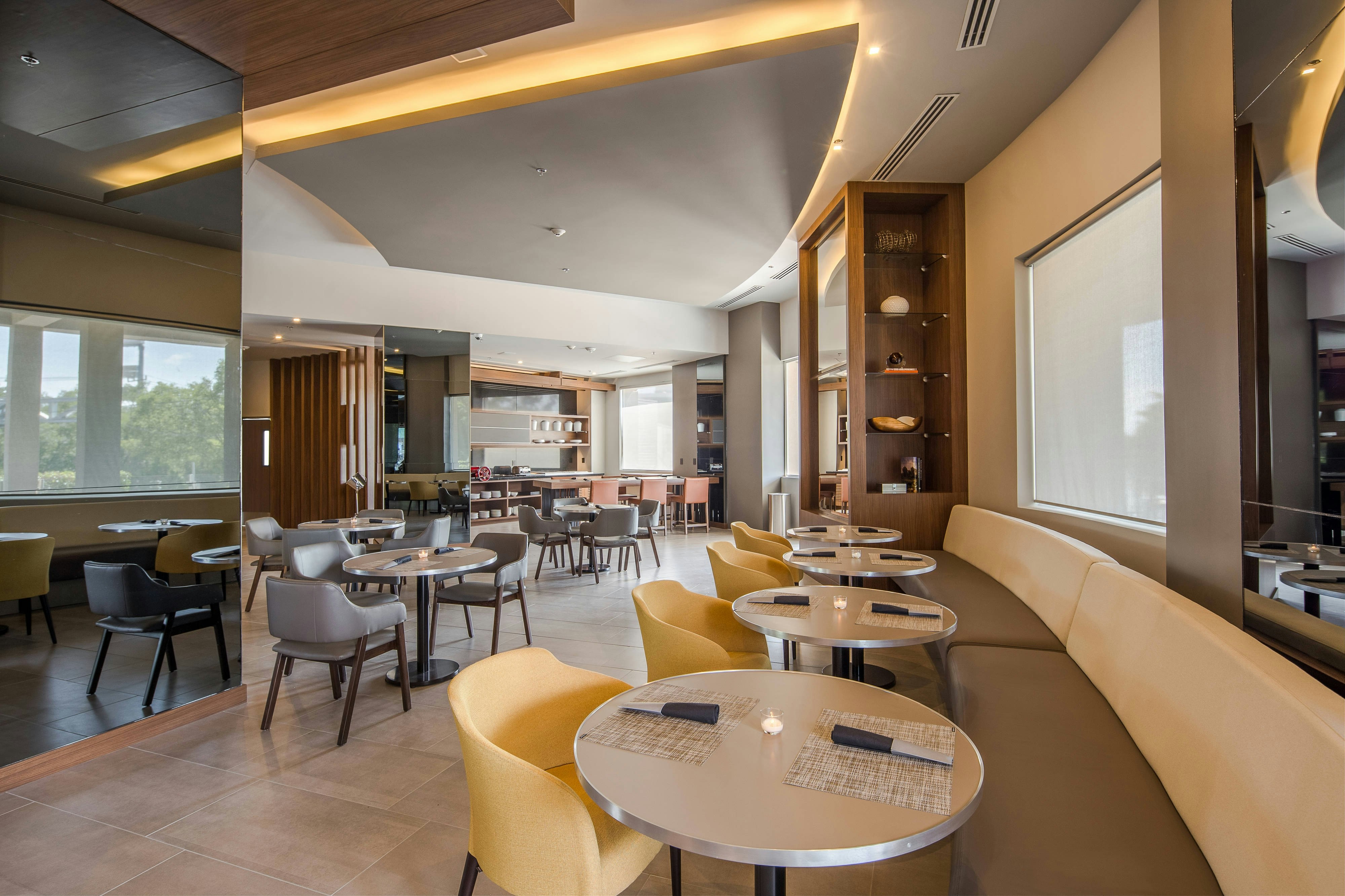 AC Hotel by Marriott Guadalajara Expo 20/25