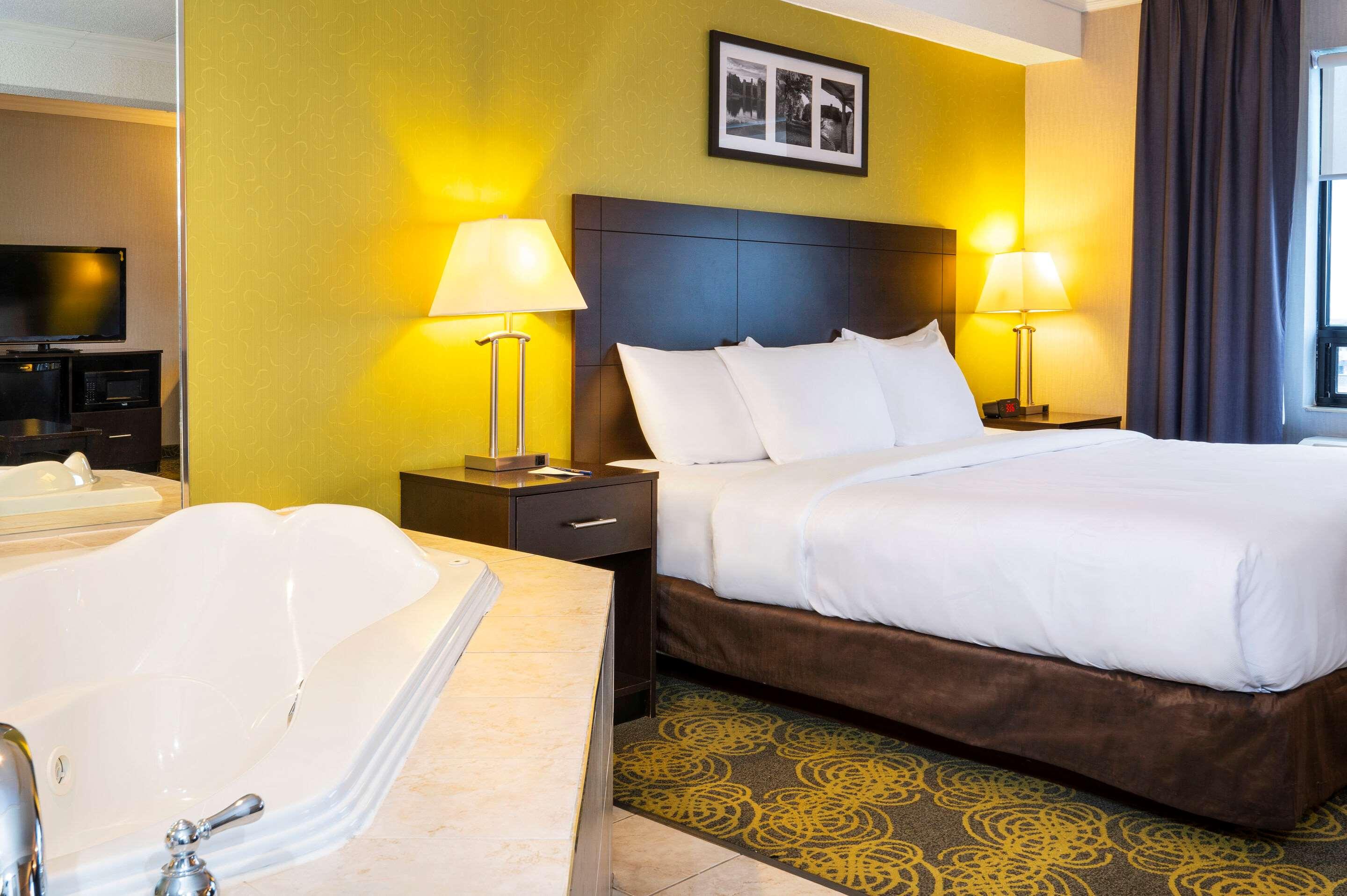 Upgrade, Business, Suite, King Bed