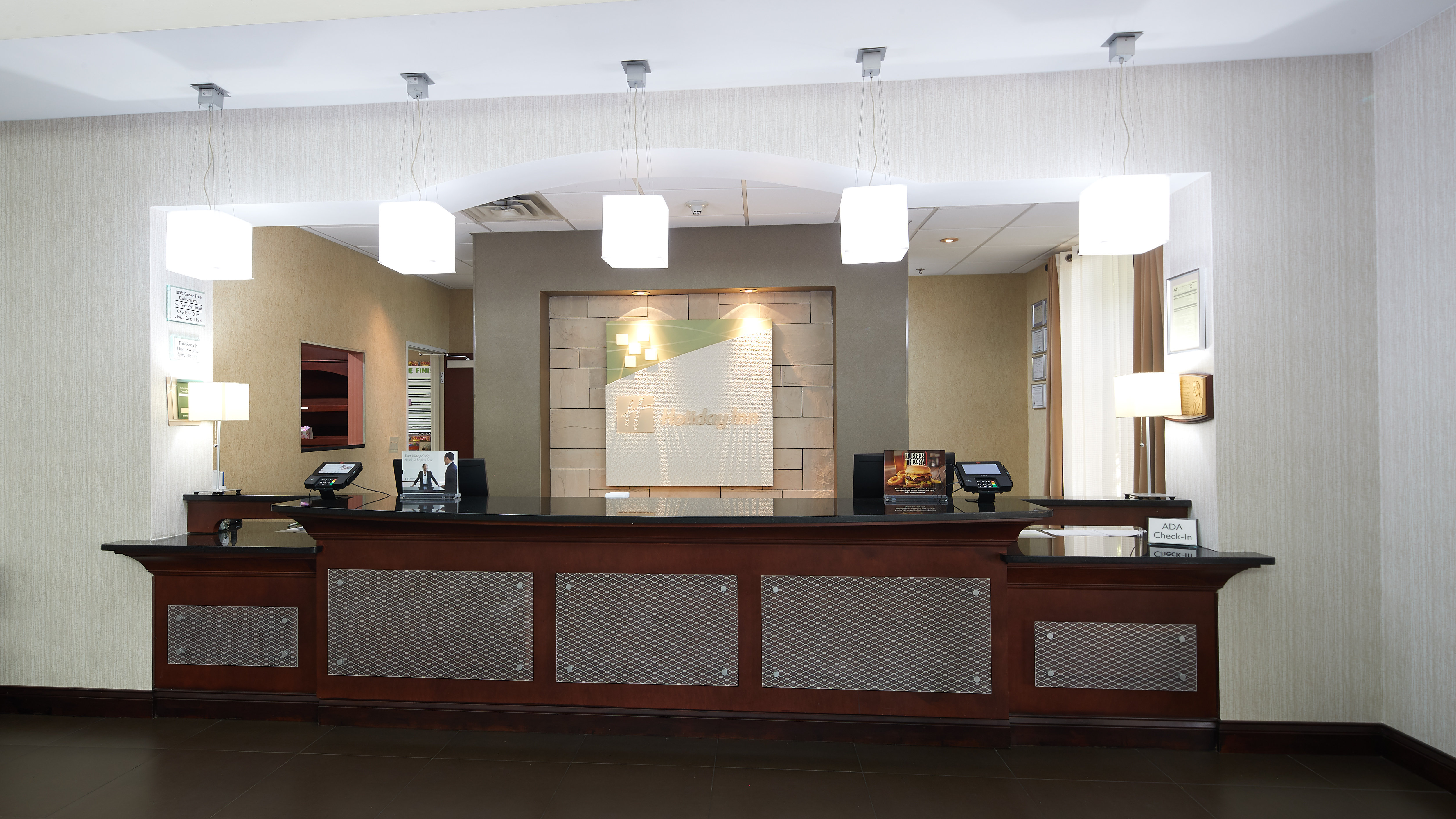 Holiday Inn Hotel Suites Stockbridge Atlanta I 75 9/50