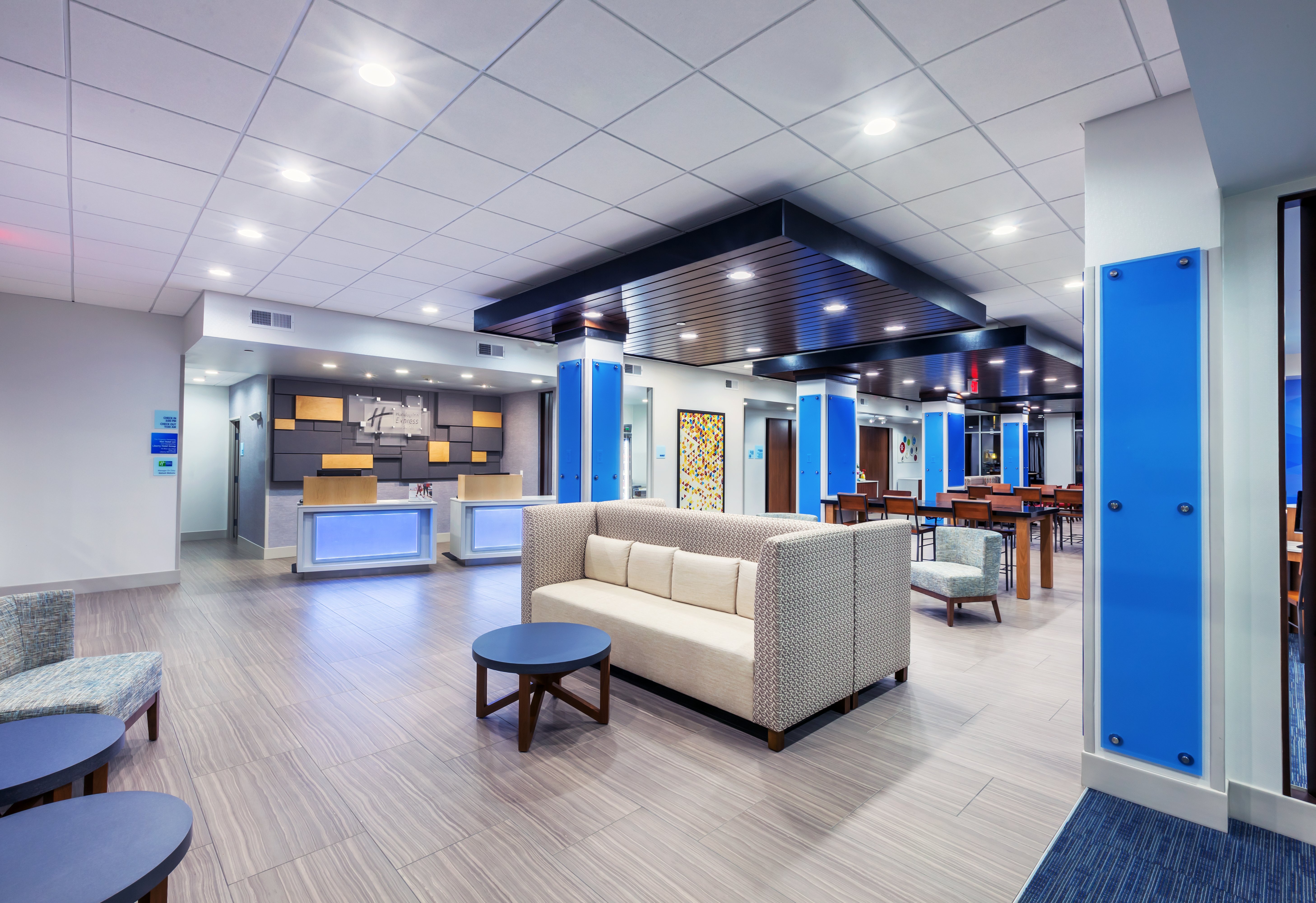 HOLIDAY INN EXPRESS & SUITES COFFEYVILLE 36/48