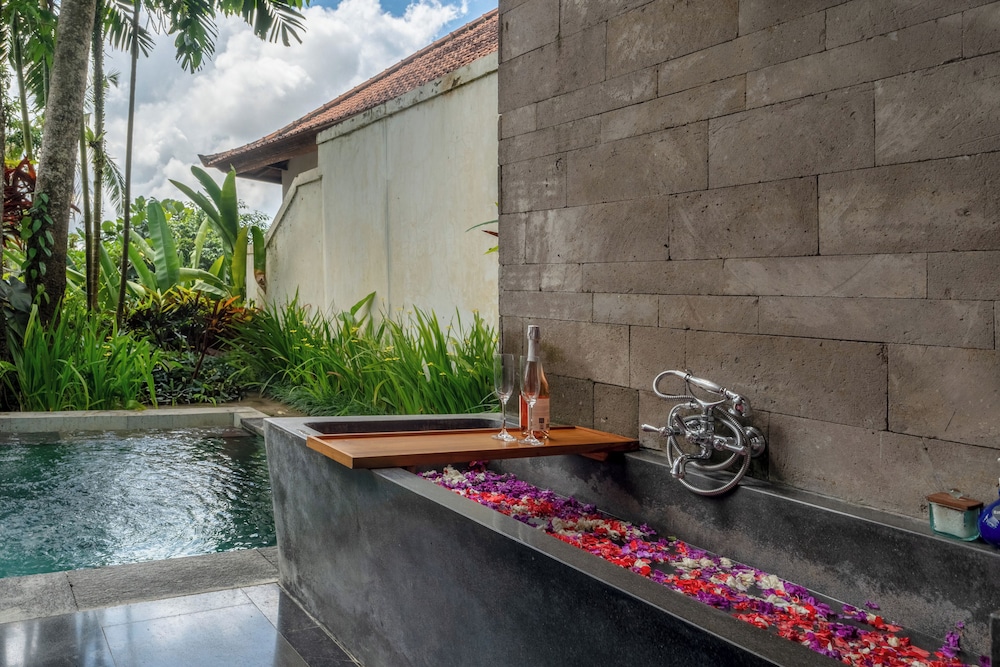 Amora Ubud Boutique Villas 42/48