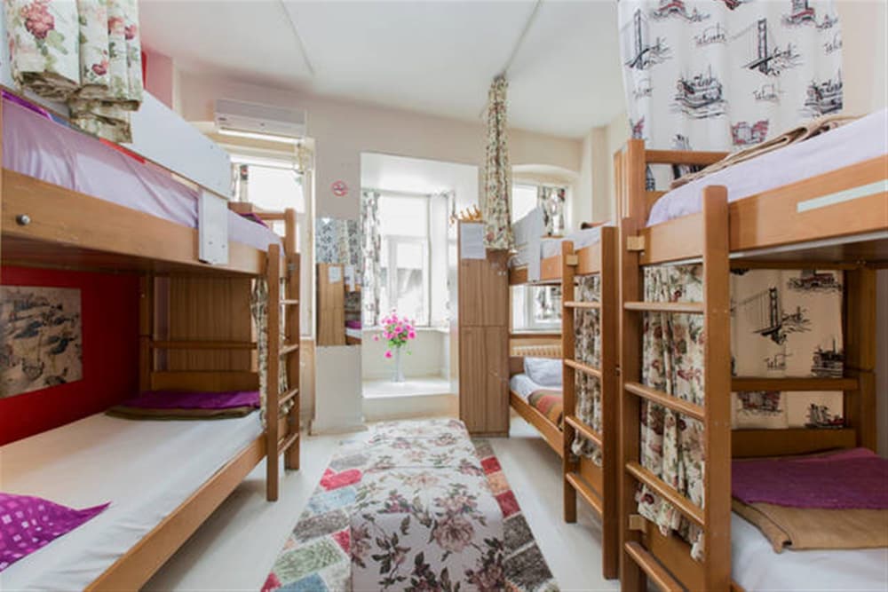 Taksim Green House Hostel Istanbul 55/68