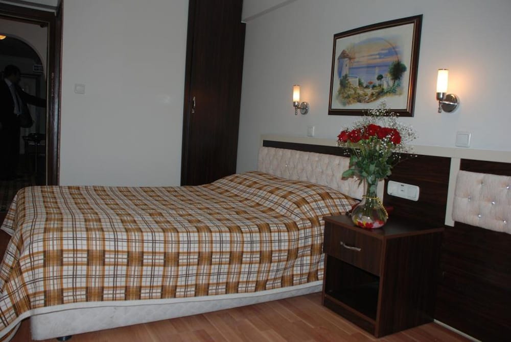 Grand Mark Hotel 5/34