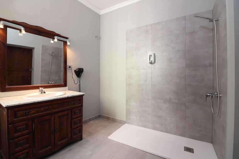 feel hostels city center