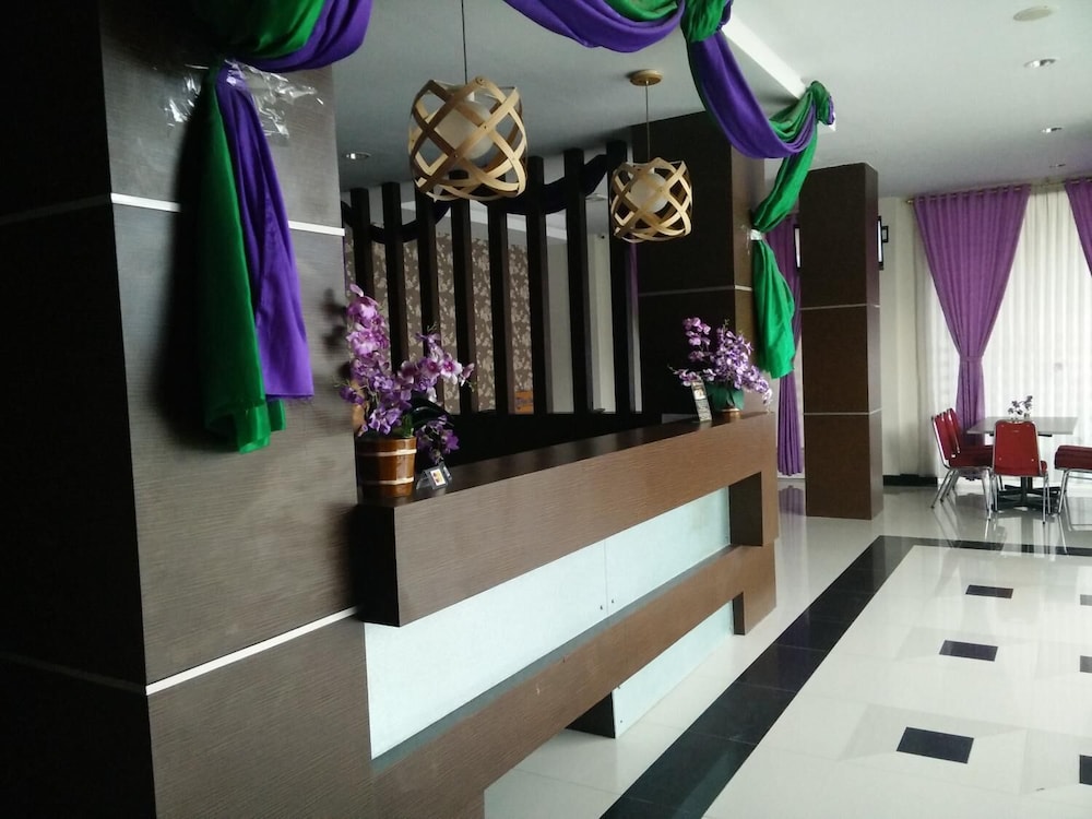 Atria Inn 6/39